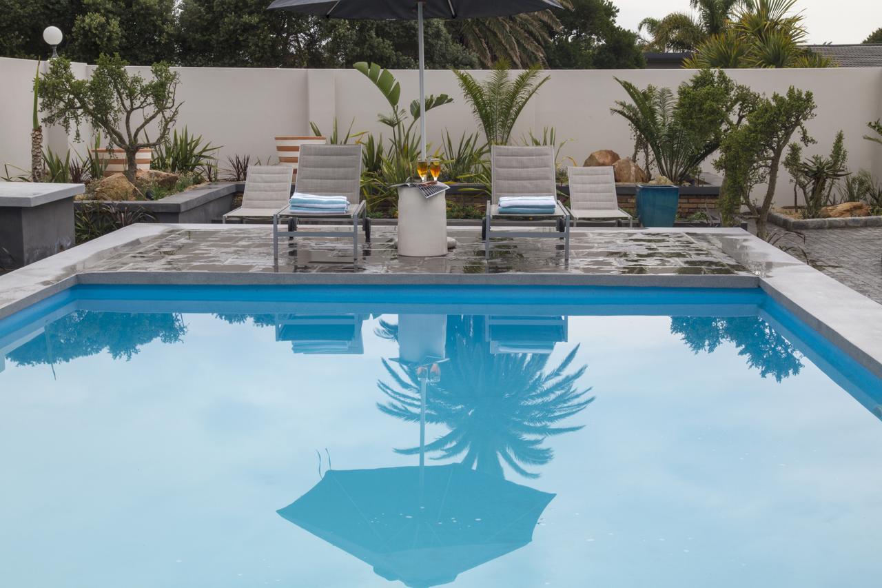 Ocean Bay Pensión Puerto Elizabeth Exterior foto